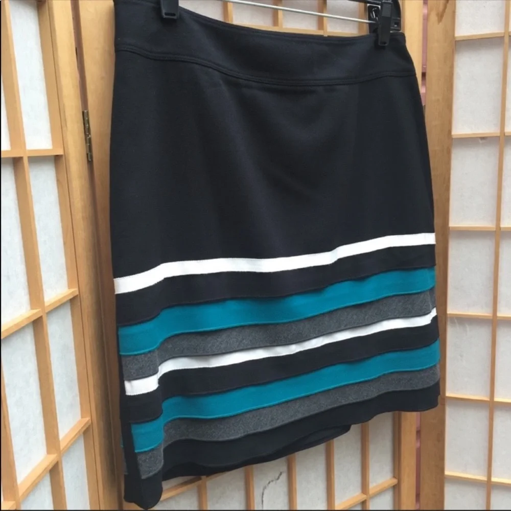 WHBM Layered Skirt SZ 6 - Picture 4 of 8